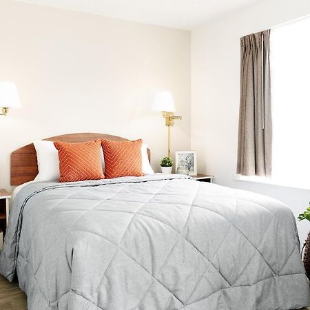 Intown Suites Extended Stay Newport News Va - I-64 Exterior photo